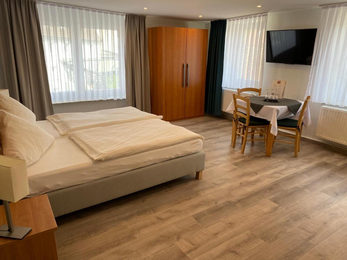 Gaestehaus Gisela บัดเดอร์ไฮม์ ภายนอก รูปภาพ